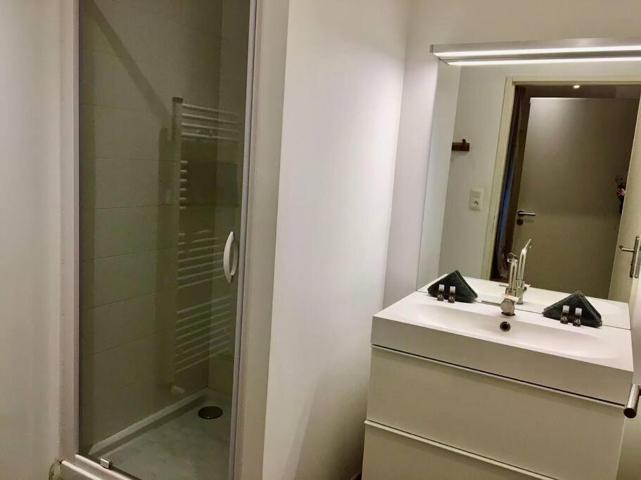 "Euzet" Joli Appartement A 2 Pas Du Centre Ville Sète Exterior foto